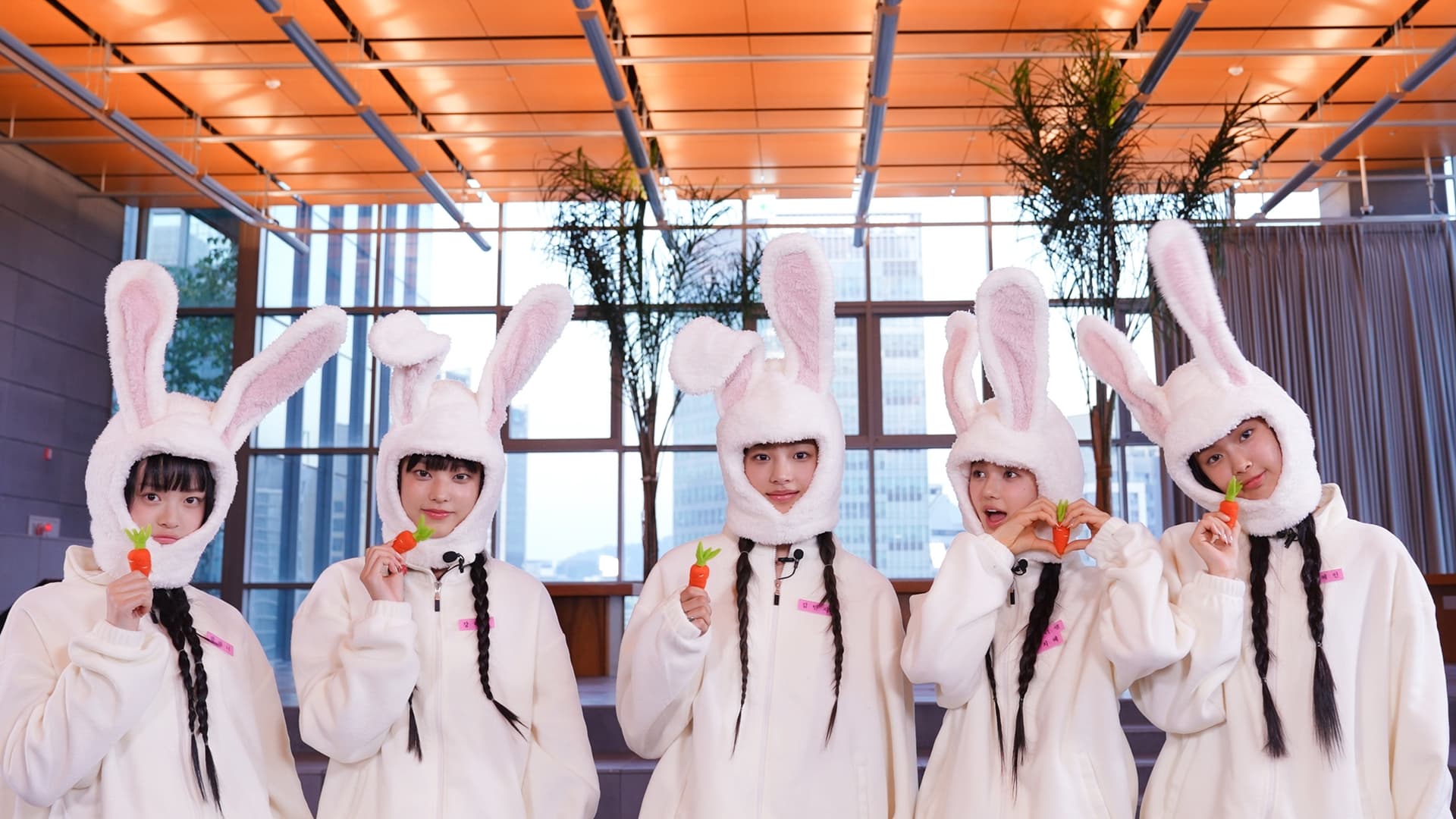 뉴진스, 데뷔 100일 맞아 공식 팬클럽명 ‘버니즈’(Bunnies) 공개!