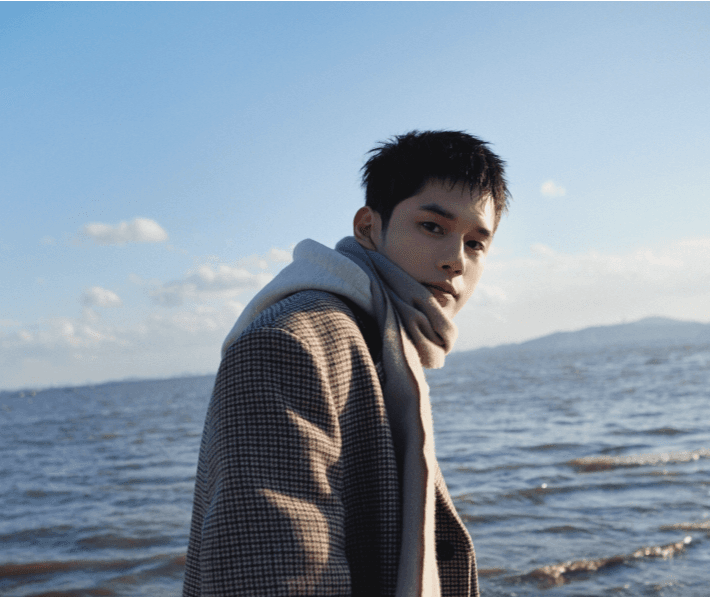옹성우, 2023 시즌그리팅 발매!…팬 위한 특별 선물 ‘시선 집중’