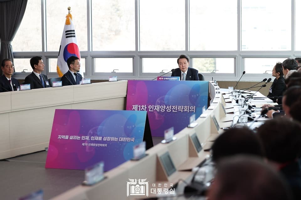 윤 대통령 "세계적인 유니콘 기업들 대거 탄생할 수 있도록 뒷받침"
