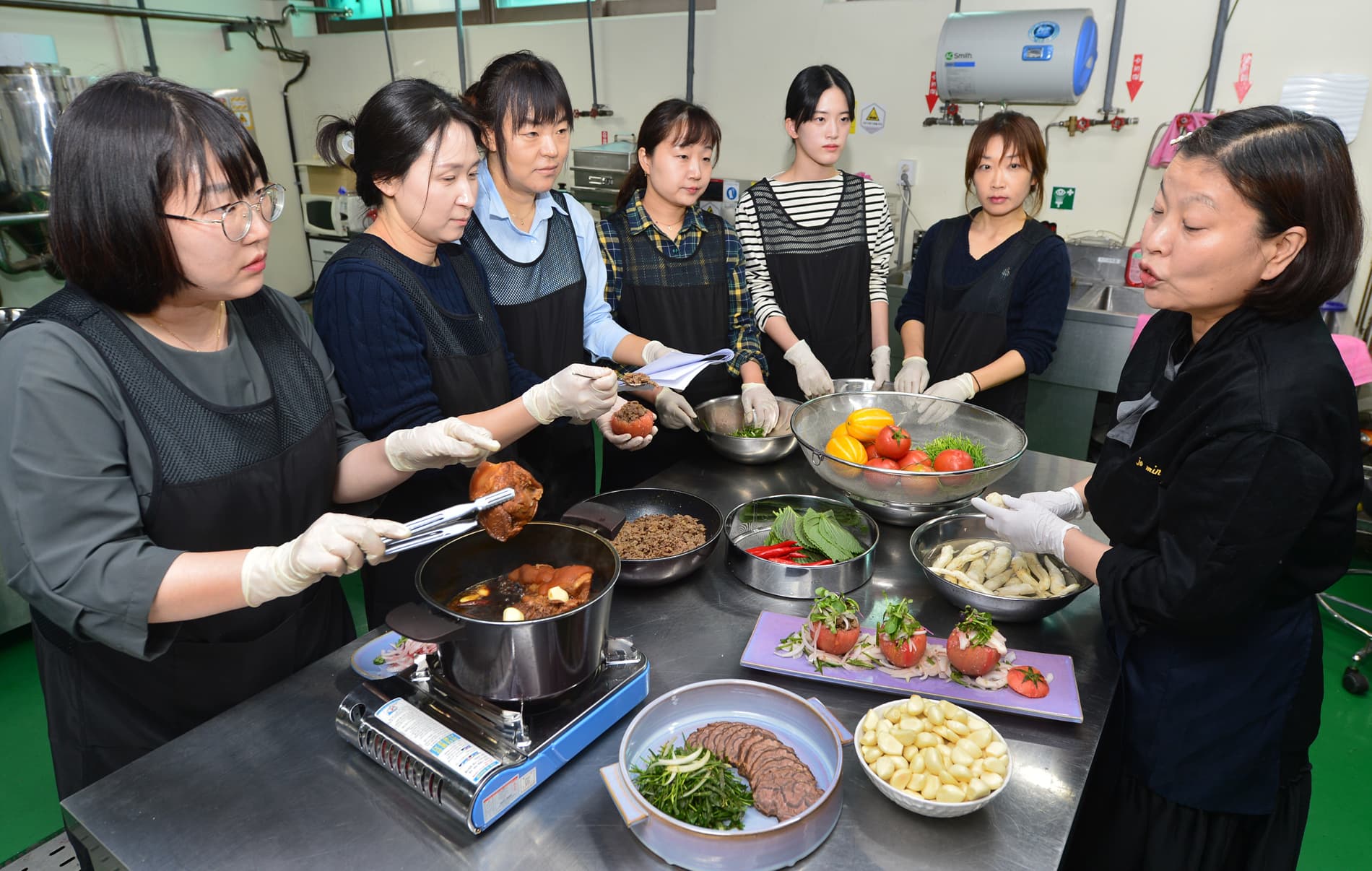 단양 특산물 마늘 활용한 요리 개발 위해 전문가 초청