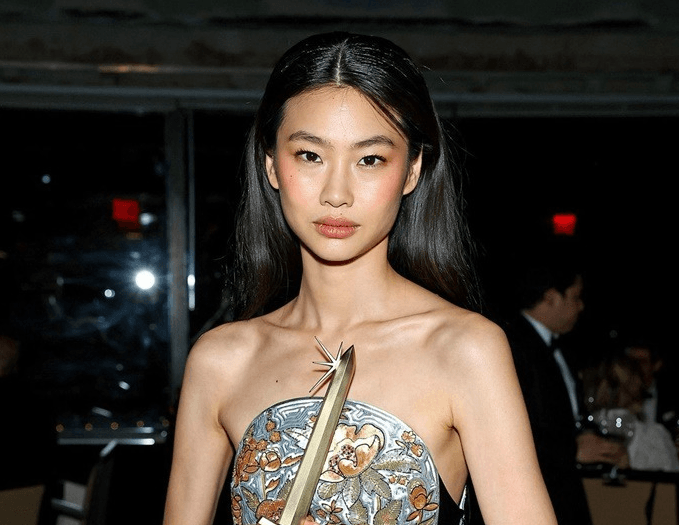 배우 정호연, GQ 글로벌 크리에이티비티 어워즈 수상! 