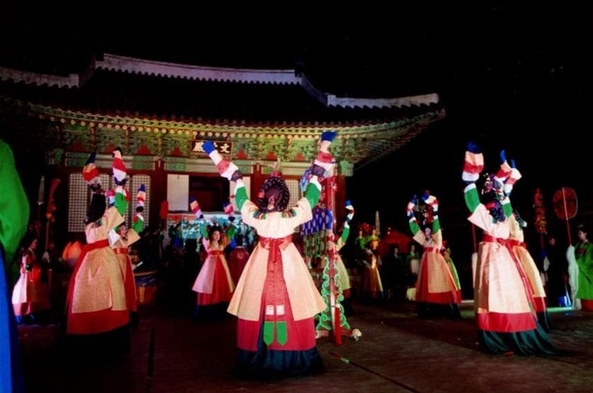 창경궁에서 ‘순조 기축년 자경전 야진찬’ 궁중무용 재현