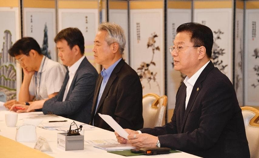 정부, 성수품 수급·교통대책 등 ‘추석 민생대책’ 내달 초 발표
