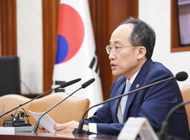 경제부총리 “유류세 인하 연말까지 연장…이·하마스 영향 제한적”