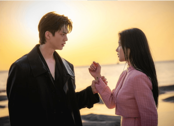 '마이 데몬' 김유정X송강, 바라만 봐도 홀리는 ‘美’친 케미! 설렘 폭발 첫 스틸컷 공개!