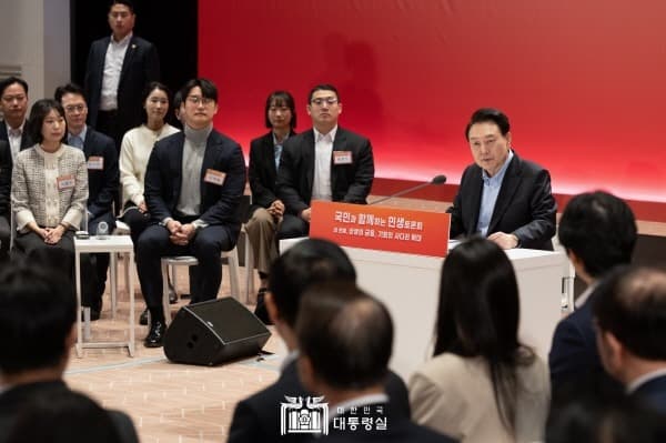 대통령, ‘우리 자본시장 도약 위해 규제 과감히 혁파’ 약속