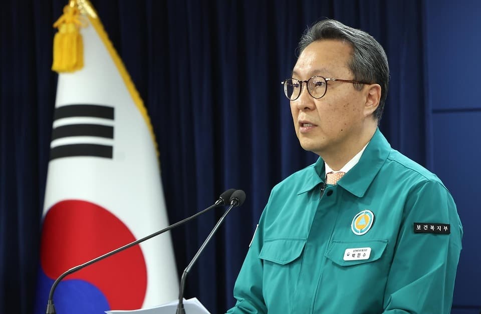 정부, 수련병원에 ‘집단연가 사용 불허·필수의료 유지명령’ 발령