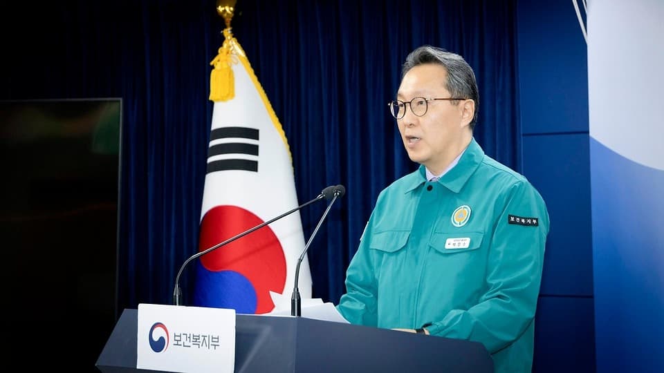 전체 수련병원 소속 전공의에 ‘진료유지’ 명령…“의협 발언, 충격·참담”