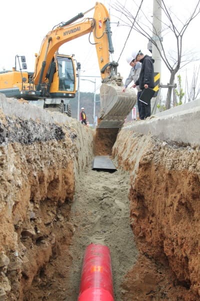 경기도, 내년까지 31개 시군에 421km 도시가스 배관망 신규 설치  도시가스 미공급 지역 거주 17만 1천여 세대 혜택