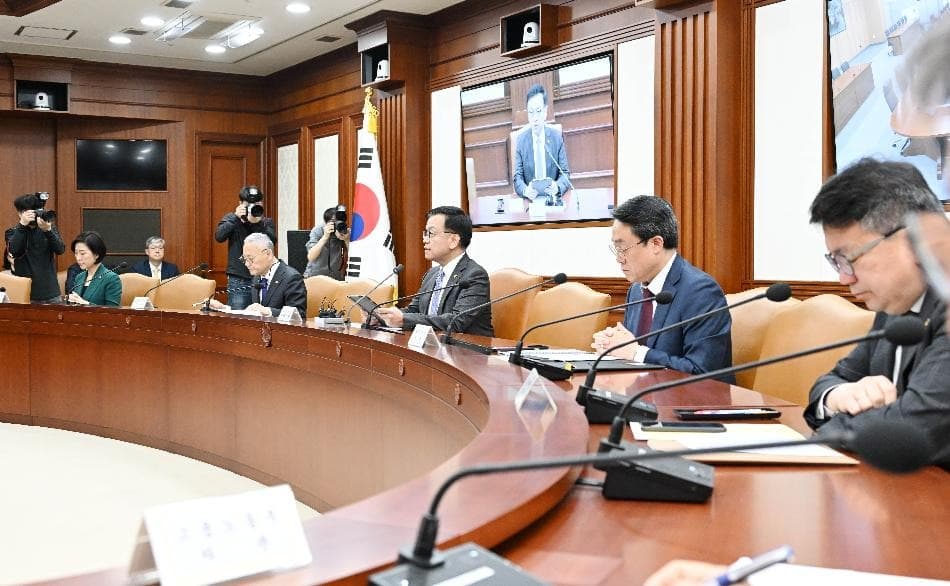정부, 유류세 인하 조치·유가연동보조금 2개월 추가 연장