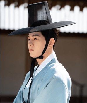 '함부로 대해줘' 김명수, 21세기 비현실적 비주얼 선비 신윤복 역으로 변신! 첫 스틸 공개!