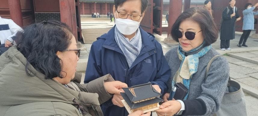 시각장애인 대상 궁궐 해설 프로그램 확대(60→80회) 운영