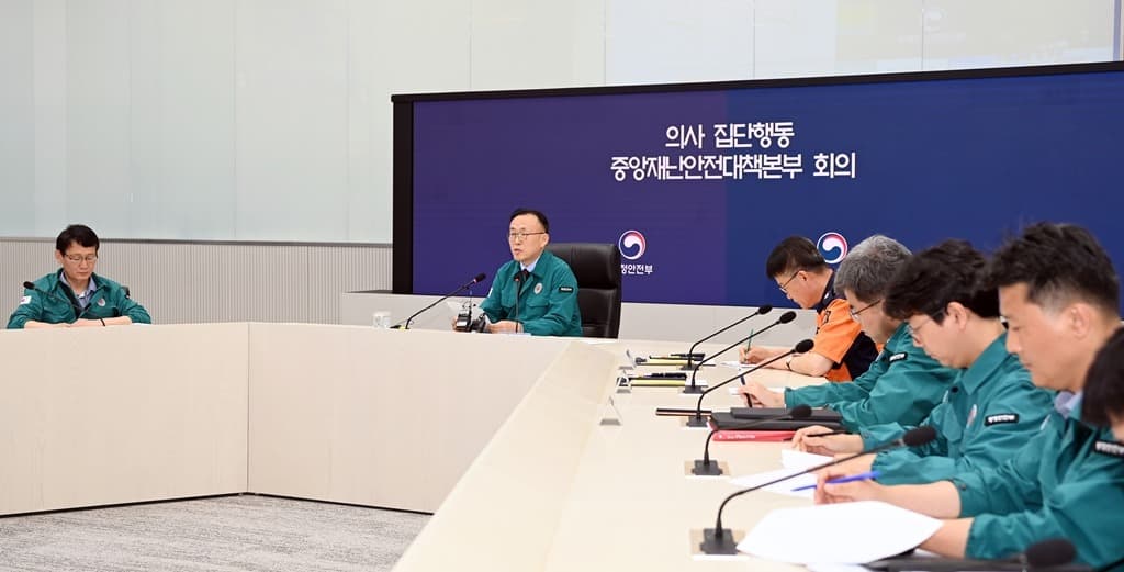 정부 “국립대 의대 전임교원 1000명 증원 차질없이 추진”