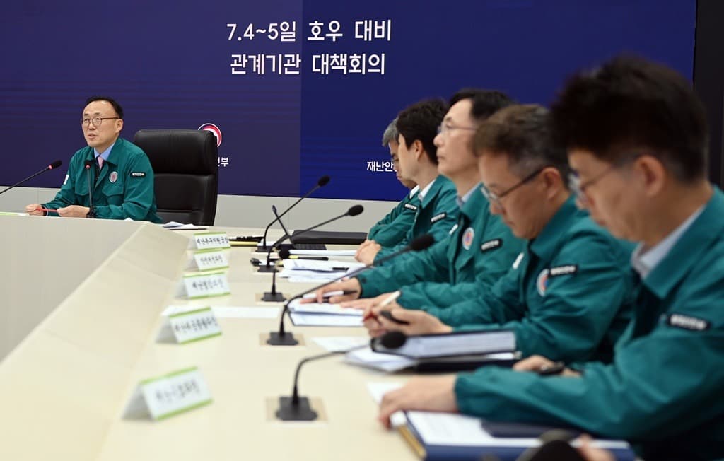 호우 위기경보 ‘주의’로 상향, 비상근무 돌입…국민행동요령은?