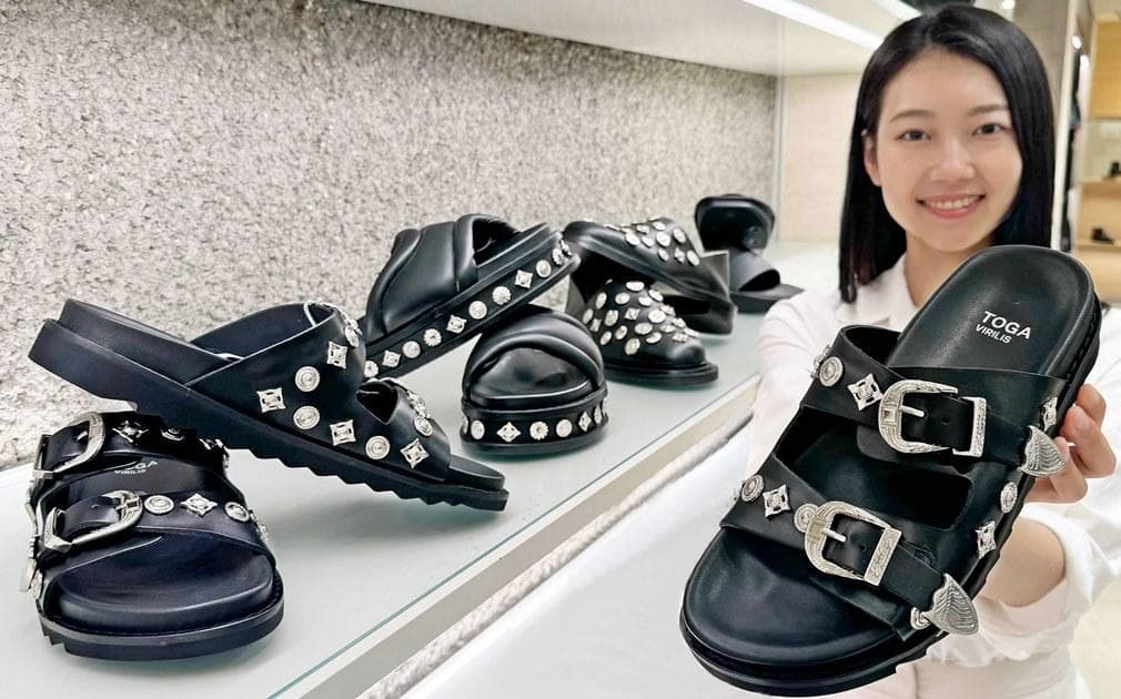 갤러리아百, 여름 패션 ‘슬리퍼’로 완성하세요