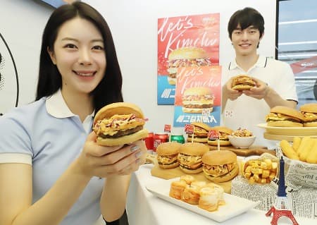 “노브랜드 버거 김치버거 먹으며 대한민국을 응원하세요!”