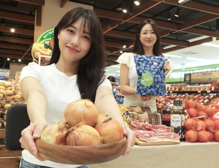 통합 이마트-에브리데이 “하반기도 물가안정 전념” 3분기 ‘초저가 상품’ 50종 공개