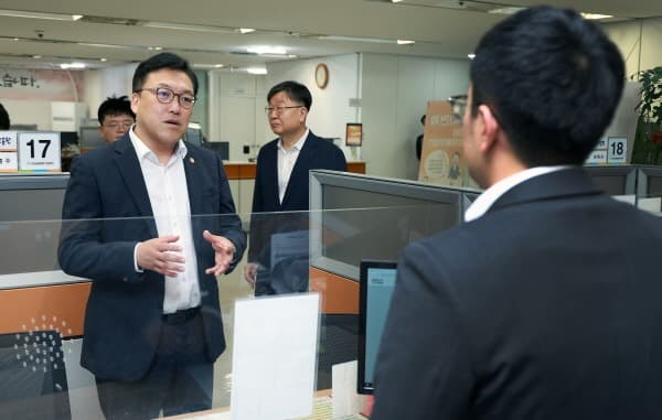 올해 3분기 ‘현장밀착형 서민·자영업자 지원개선안’ 마련