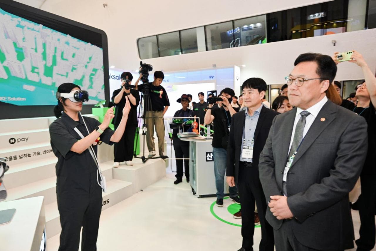 네이버페이, 코리아 핀테크 위크 2024 참여… ‘디지털 트윈’ 기술 기반 ‘부동산 VR 투어’ 체험부스 선보여