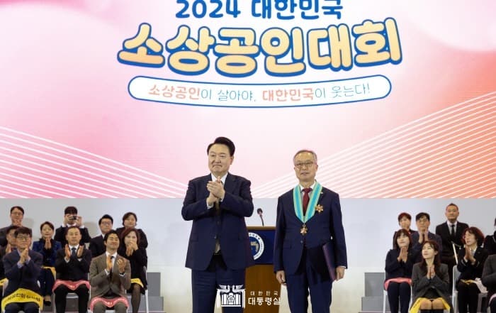 윤 대통령 “대한민국 경제의 힘은 소상공인 여러분에게서 나와”