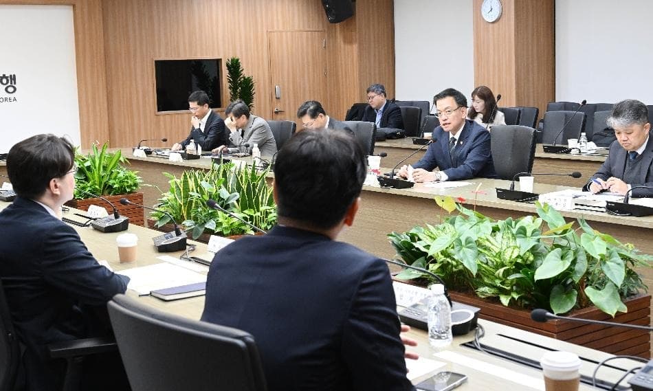 최 부총리 “미 신정부 출범 대비 분야별 대응 마련 필요”