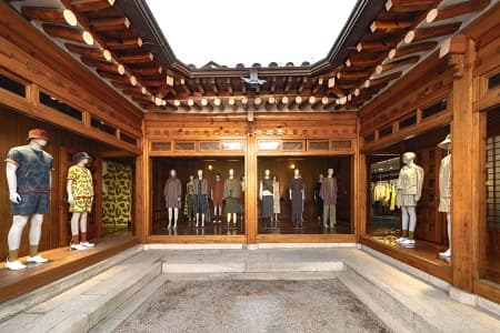 신세계인터내셔날 자주(JAJU), 리브랜딩 기념 팝업 행사 진행