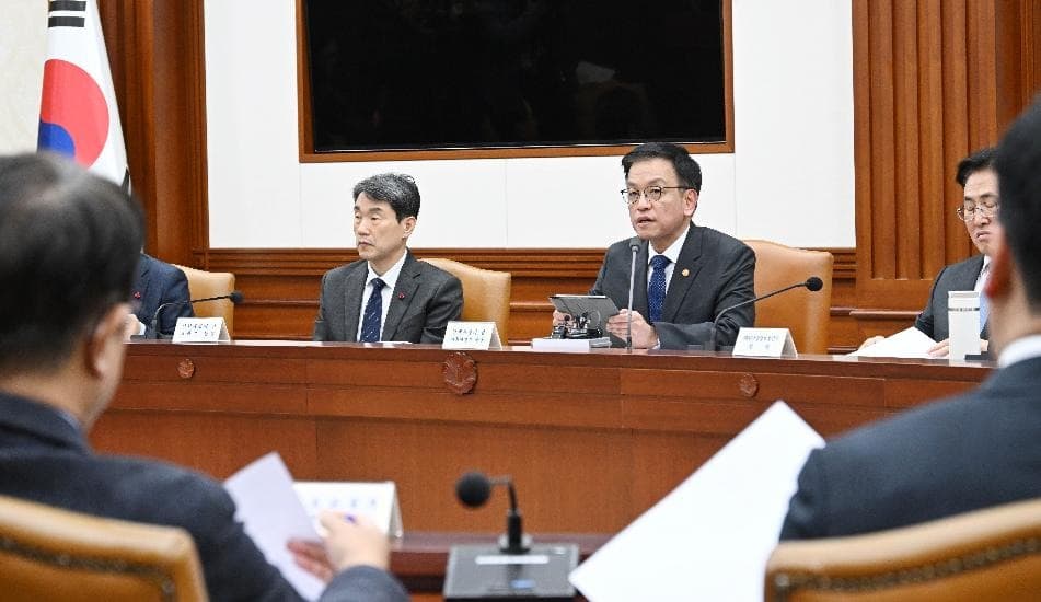 최 부총리 “내년 예산, 새해 첫날부터 즉시 집행…민생안정 노력”