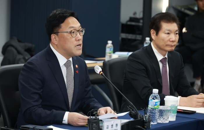 내년 상반기 영세·중소가맹점 카드 우대수수료율 인하