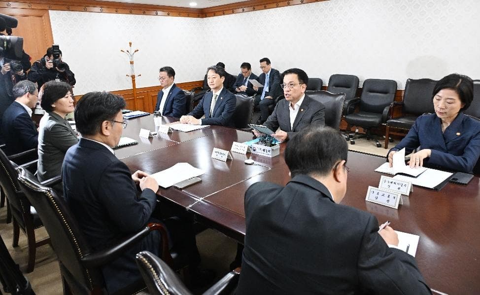 정부, 내주 초 10조 원 추경안 발표…"골든타임 놓치지 않아야"