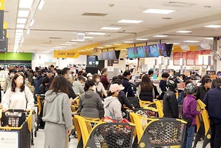 랜더스 쇼핑페스타, 역대 최대 실적 달성… 매출 14% 늘고 온·오프 모두 ‘축제 인파’ 북적