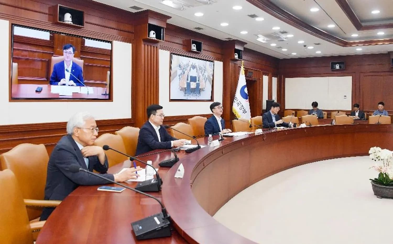 기재부 차관 "내년도 예산안 편성, 강도 높은 지출 효율화 추진"
