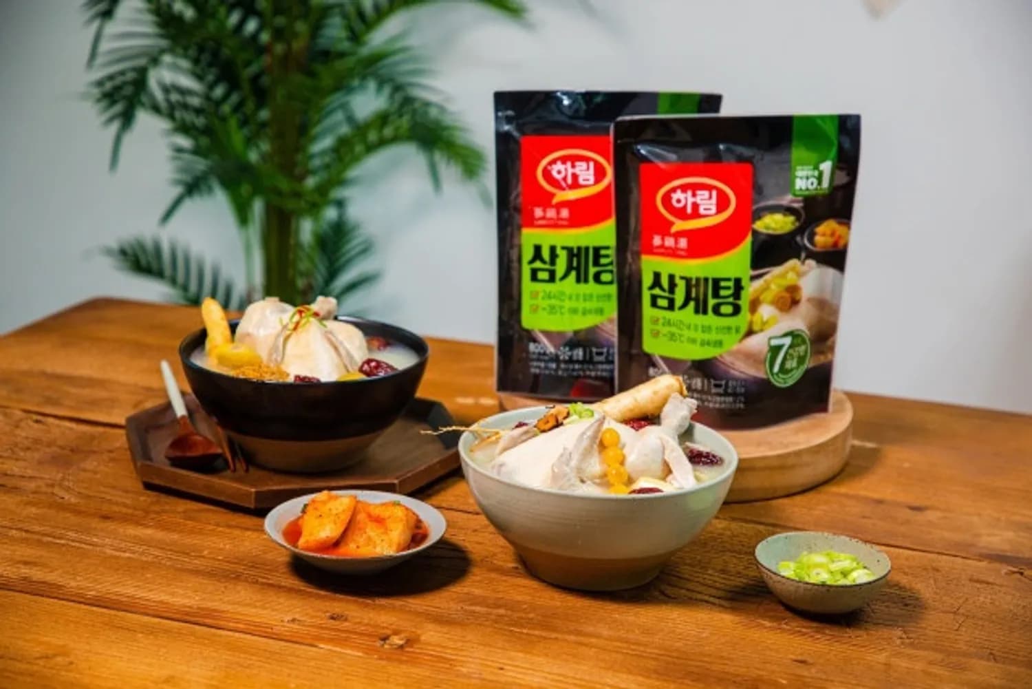 가성비 좋은 냉동 삼계탕, 간편하게 입맛대로 취향대로 즐겨요… 하림 MZ 마케터가 푹 빠진 개성만점 삼계탕 꿀조합
