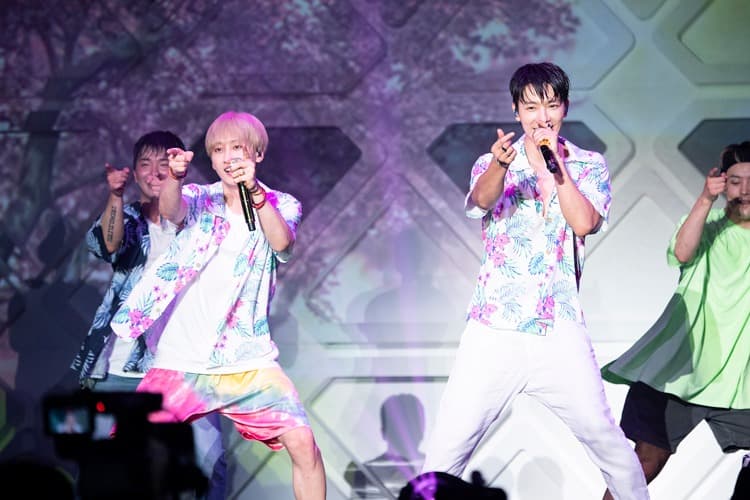 슈퍼주니어-D&E, 亞 투어로 4만 5천 관객 홀렸다! 아시아를 접수한 ‘특급 듀오’