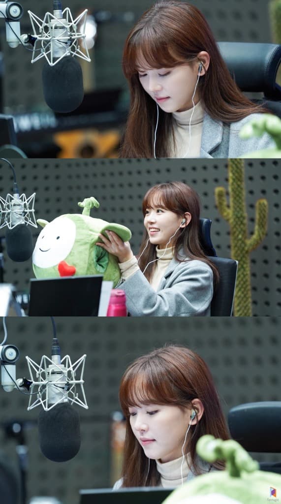 강한나, ‘볼륨을 높여요’ DJ 신고식 완료! 베테랑 진행 실력! 청취자들 호평!