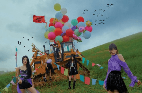 레드벨벳 새 미니앨범 ‘Queendom’ 음원 이어 음반 차트도 1위!
