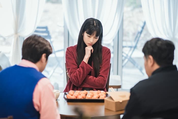 배우 정호연, 넷플릭스 '닭강정'서 안재홍 구여친 '홍차' 役으로 특별출연...맛있는 임팩트!