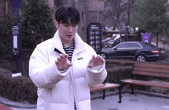 ‘슈퍼맨이 돌아왔다’ 최민환, 공주놀이부터 온몸으로 놀아주기까지! ‘1인 多역’ 양방향 육아 스킬!
